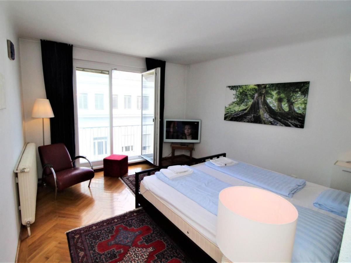 Opera By Interhome *