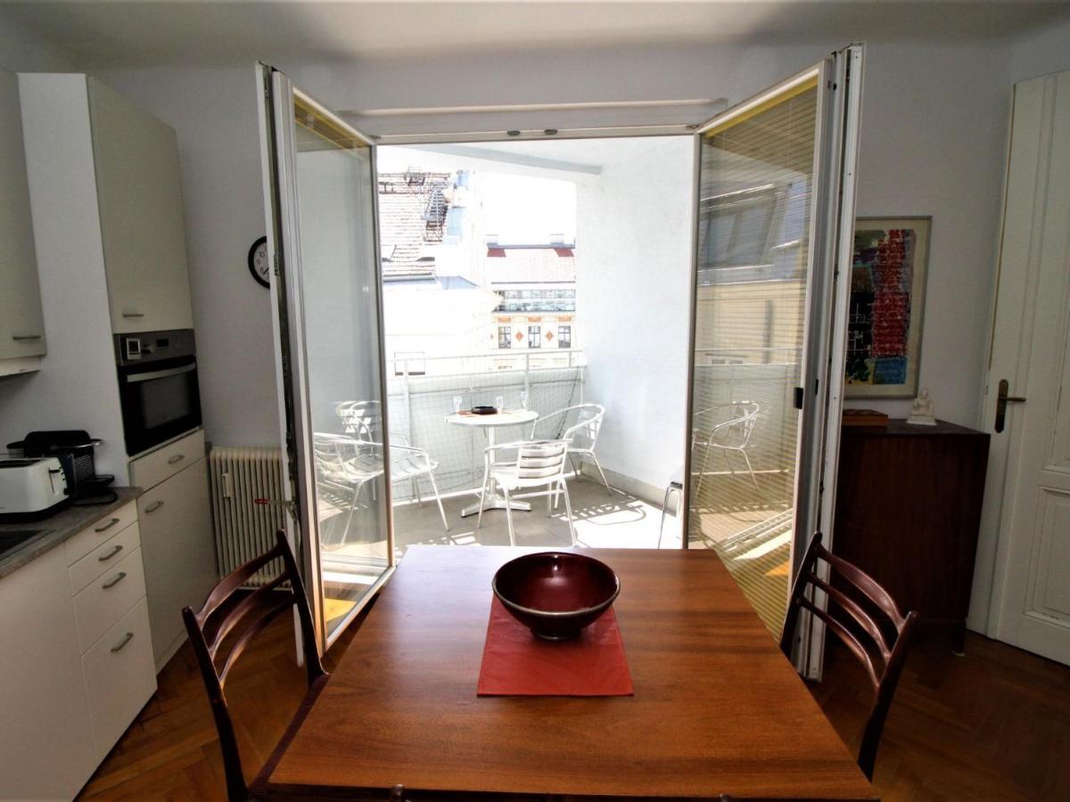 Opera By Interhome *