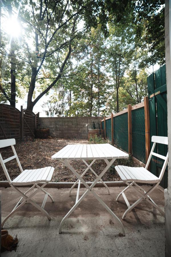 Apartment Cozy Studio, Private Garden, 8 Min To Center