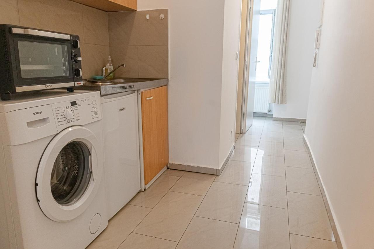 Apartamento Peaceful 1br Apt. Near Metro Station Langenfeldg. *