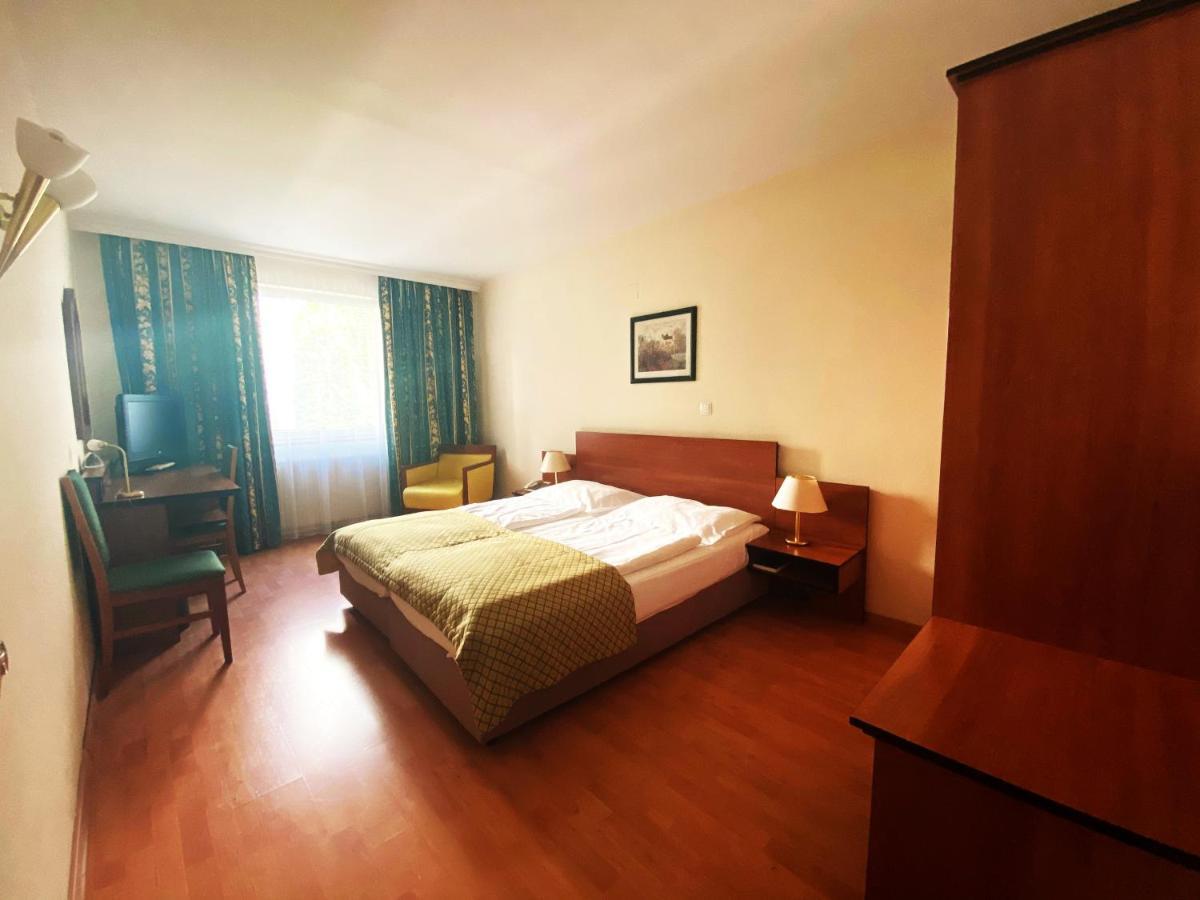 Deutschmeister Hotel 4*
