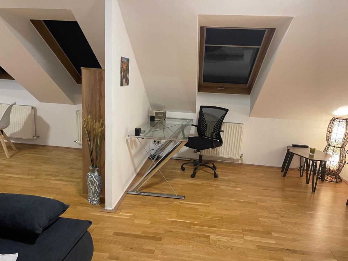 Klimatisiertes, Ruhiges Dachgeschoss Cityapartment Im Zentrum Wiens *