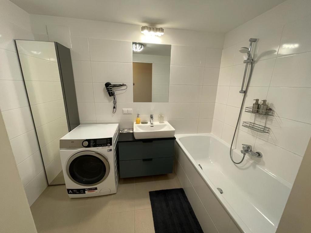 Apartment Lovely 3 *