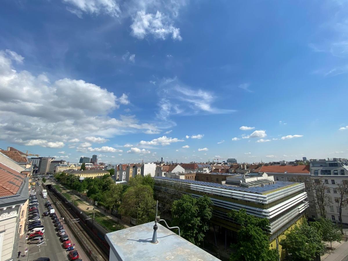 Aparthotel Blackhome Wien I Contactless Check-in Vienna