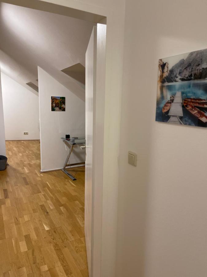Apartamento Klimatisiertes, Ruhiges Dachgeschoss Cityapartment Im Zentrum Wiens