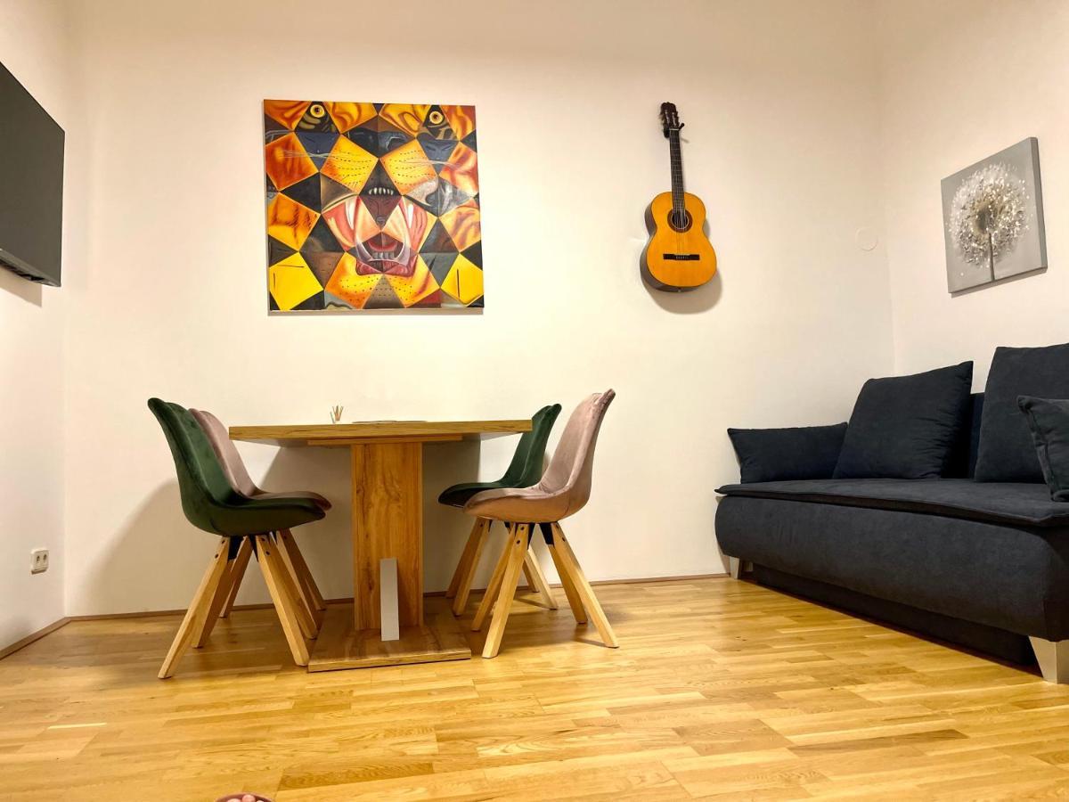 Klimatisiertes, Ruhiges Dachgeschoss Cityapartment Im Zentrum Wiens