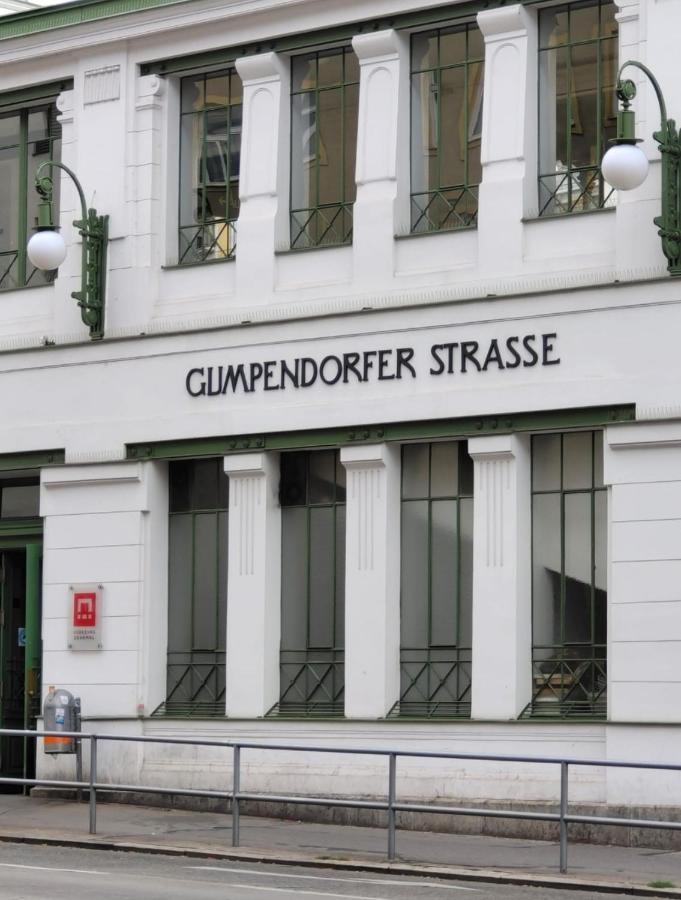 Mariahilfer 5 Min To The Schoenbrunn Palace And Shopping Center Apartment *