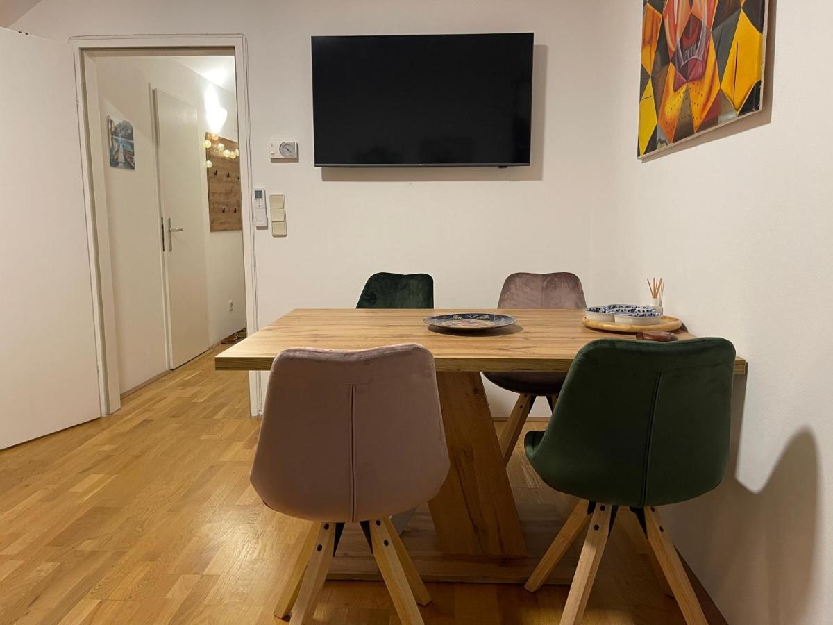 Apartamento Klimatisiertes, Ruhiges Dachgeschoss Cityapartment Im Zentrum Wiens Viena