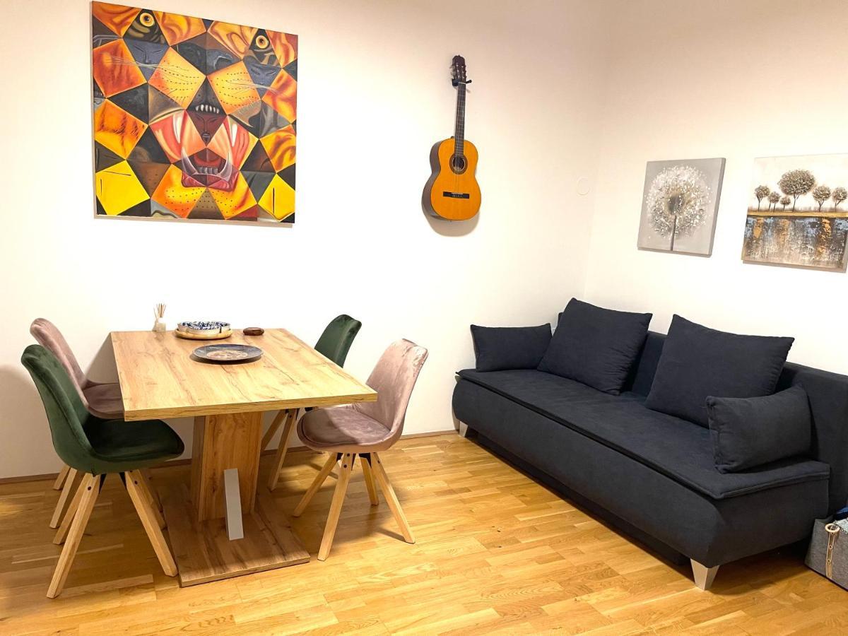 Klimatisiertes, Ruhiges Dachgeschoss Cityapartment Im Zentrum Wiens Apartamento *