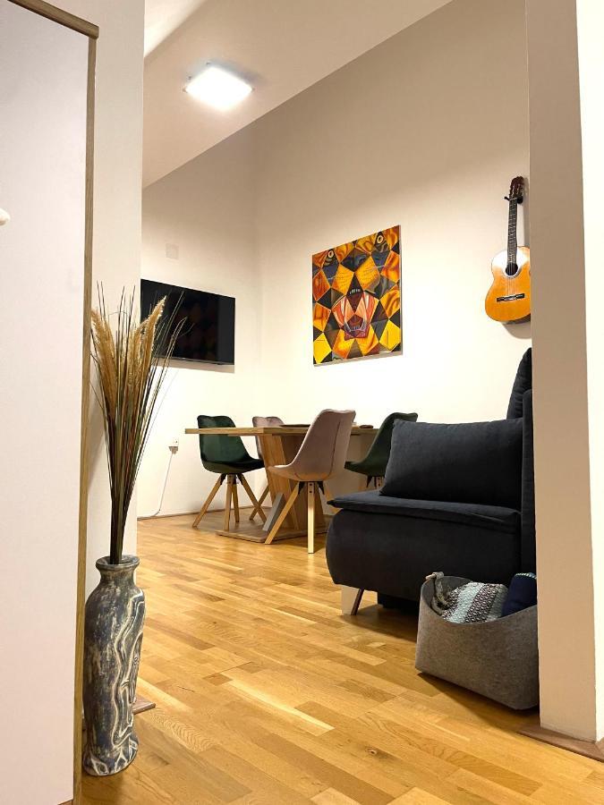 Klimatisiertes, Ruhiges Dachgeschoss Cityapartment Im Zentrum Wiens Apartamento