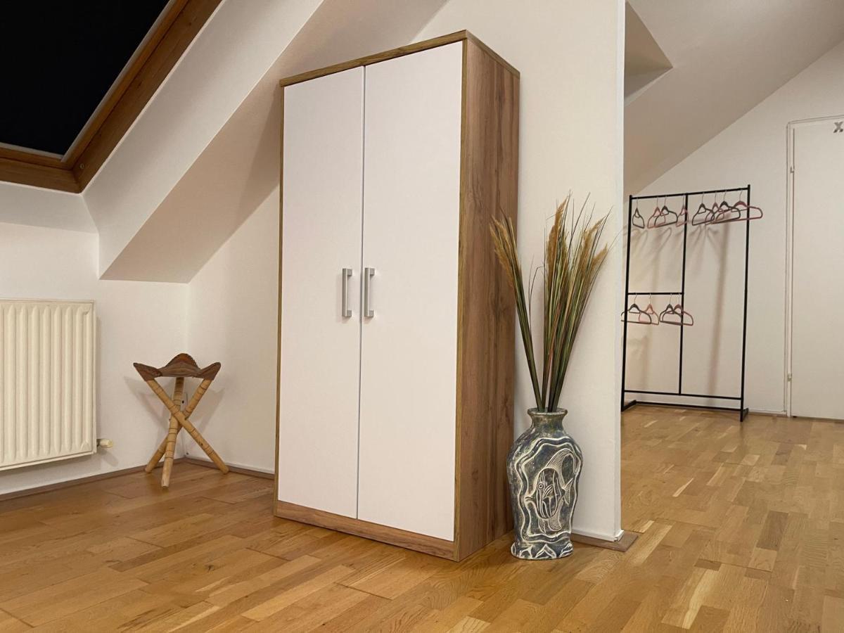 Apartamento Klimatisiertes, Ruhiges Dachgeschoss Cityapartment Im Zentrum Wiens Viena