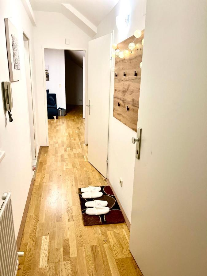 Apartamento Klimatisiertes, Ruhiges Dachgeschoss Cityapartment Im Zentrum Wiens