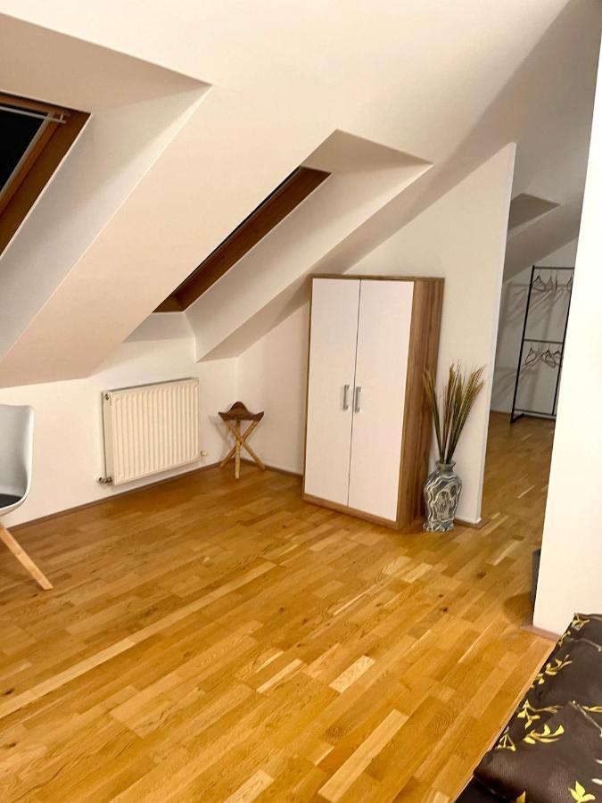 Klimatisiertes, Ruhiges Dachgeschoss Cityapartment Im Zentrum Wiens Apartamento Viena
