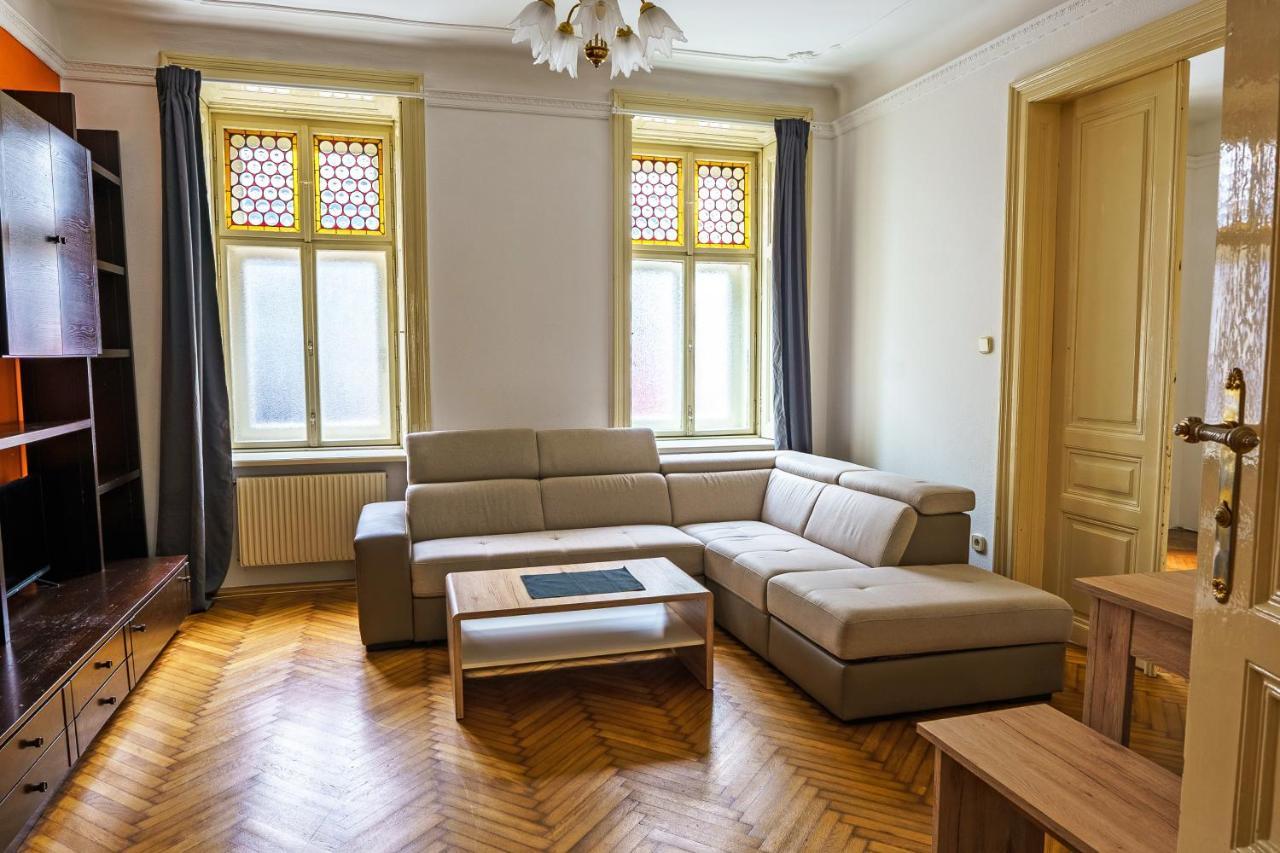 Living - Rustengasse Wien