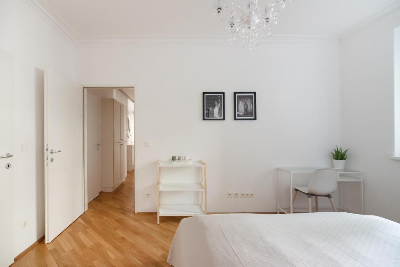 Appartamento Absolute Ruhelage Im Zentrum Mit Parkplatz Vienna