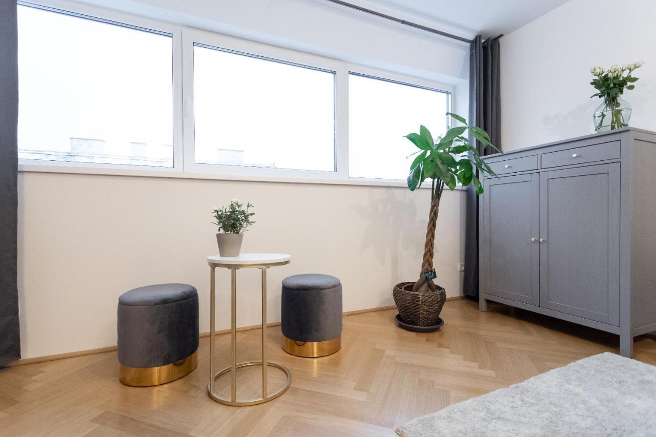 New Luxus - 10min Centre - Markus Apartment *