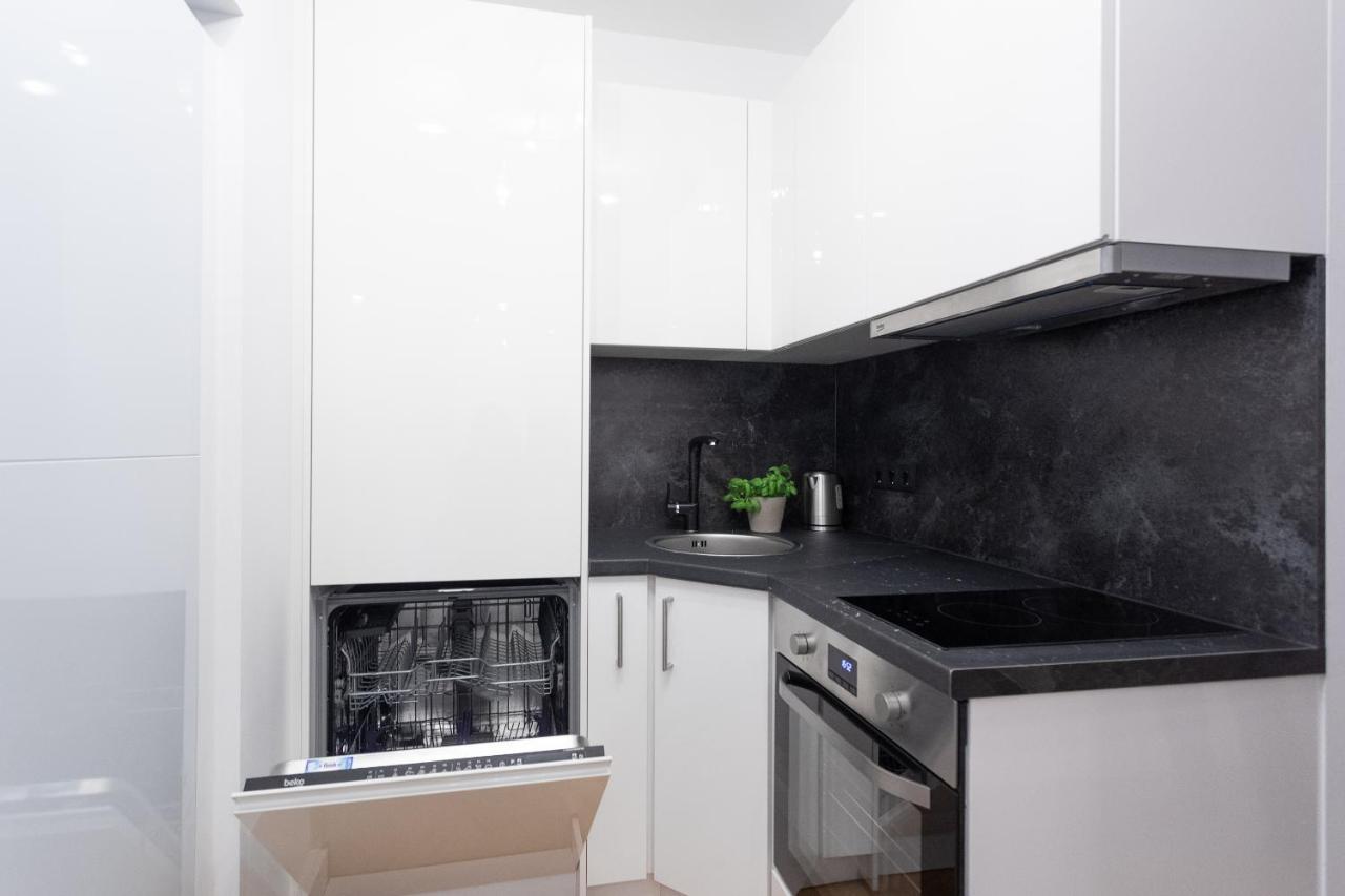New Luxus - 10min Centre - Markus Apartment