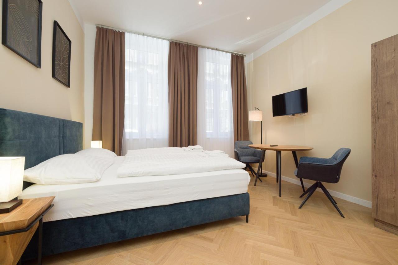 Pezzl 1170 Apartment *