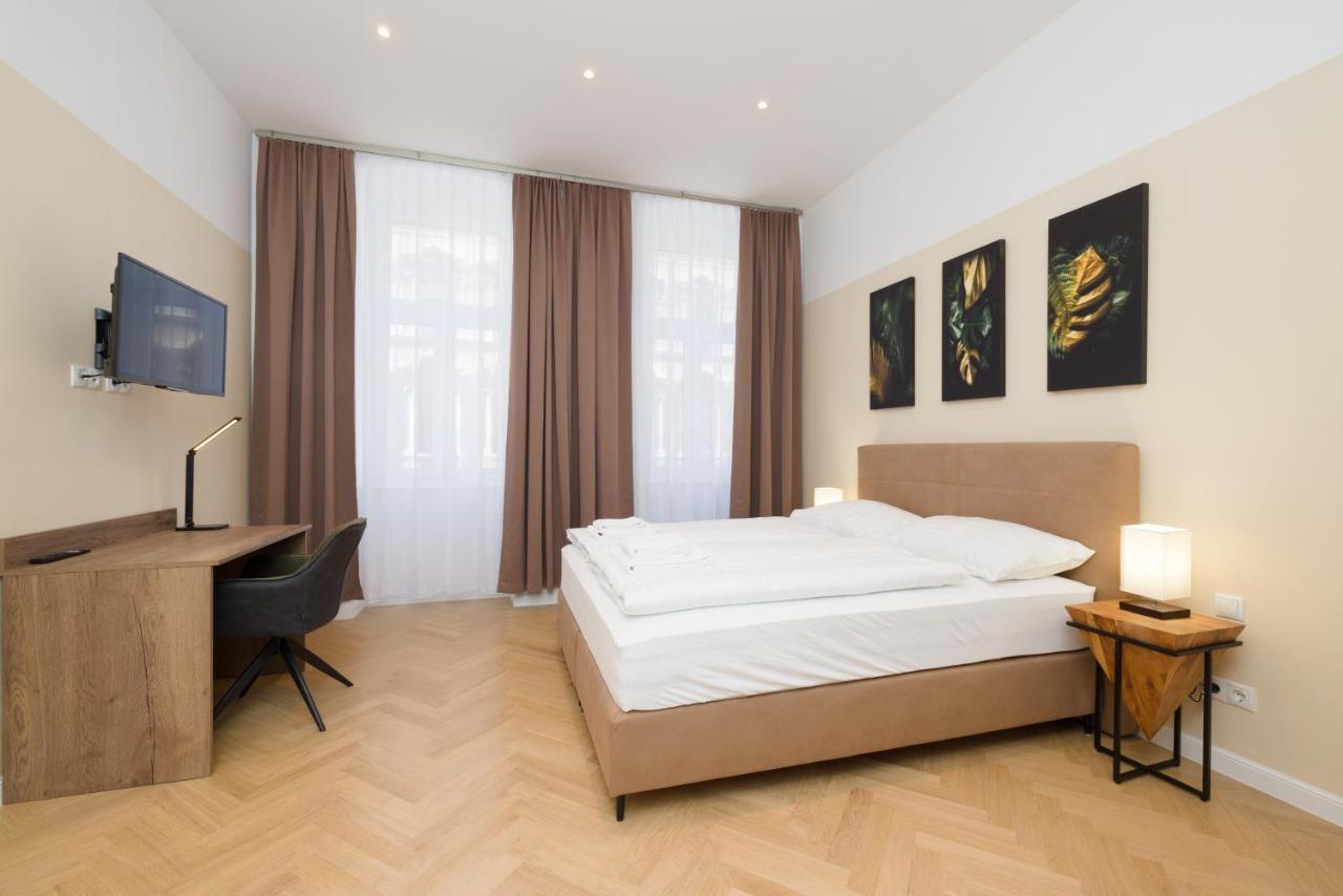 Pezzl 1170 Apartment