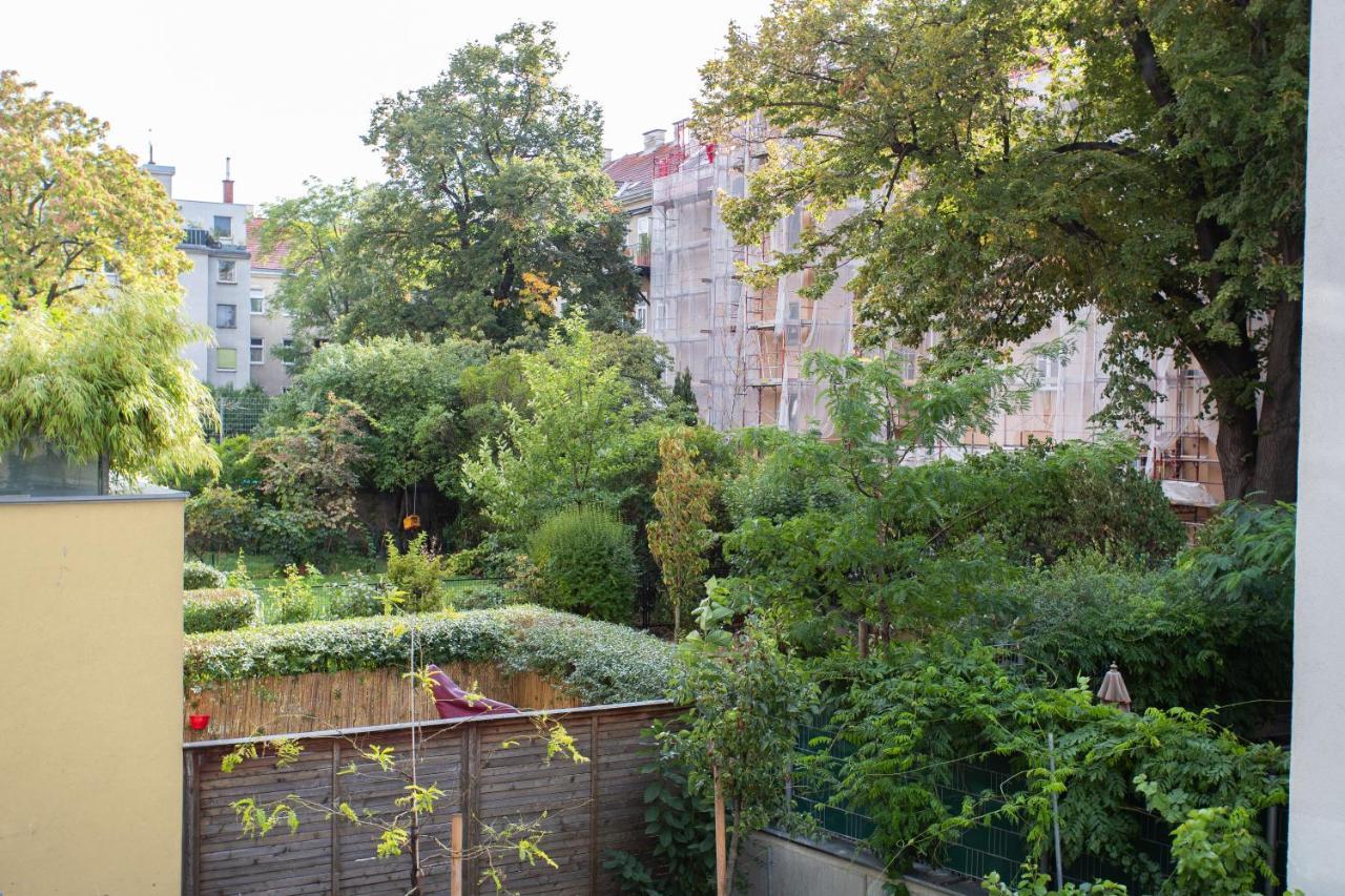 Stilvolle Mit Ruhig Gelegenem Balkon Wien