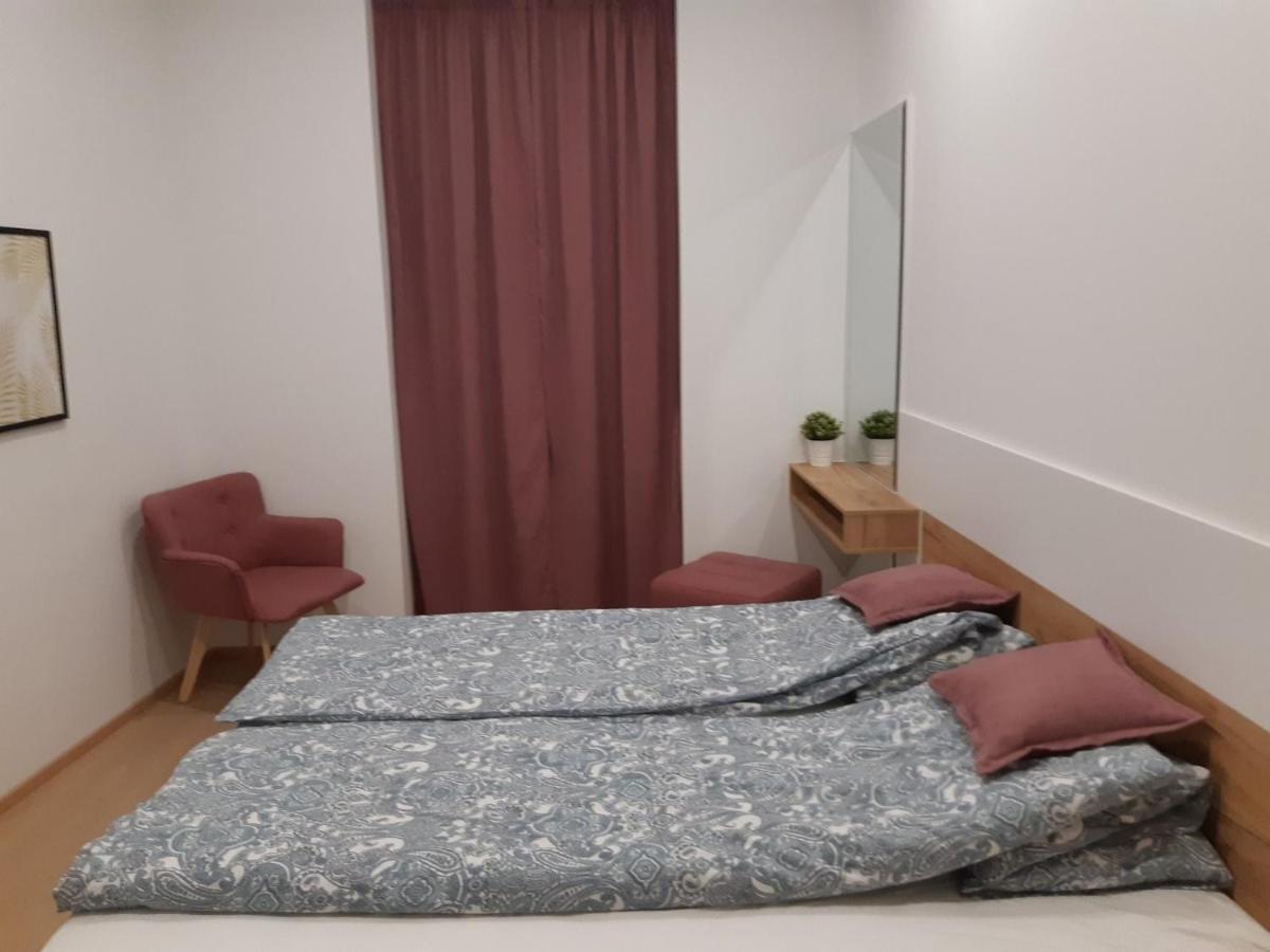 Modern 3 In A Prime Location Apartment