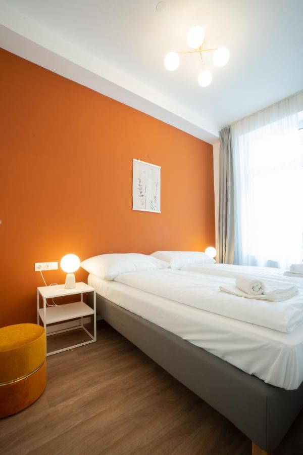 Spacious With Huge Shared Terrace And Grill Located Between Centre And Donau River *