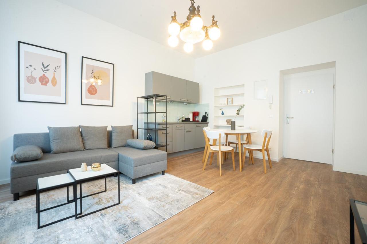 Apartment Spacious With Huge Shared Terrace And Grill Located Between Centre And Donau River Vienna