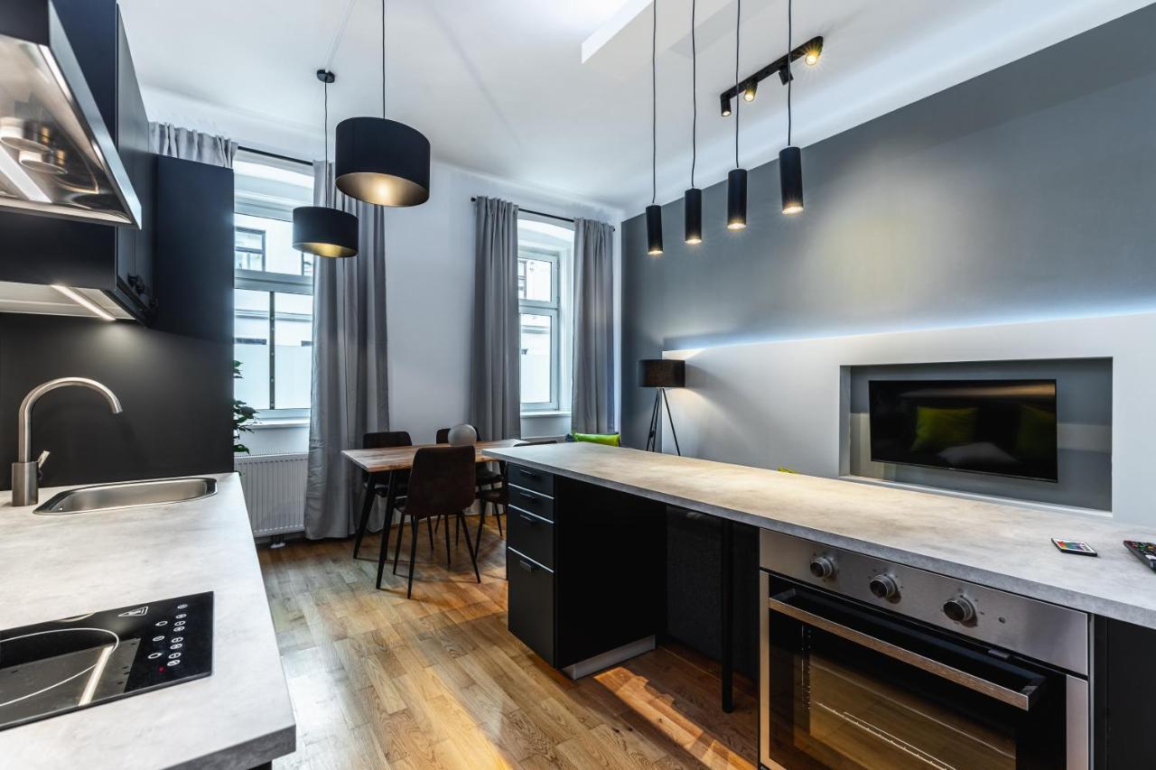 Stylish Designed In A Location Apartment Vienna