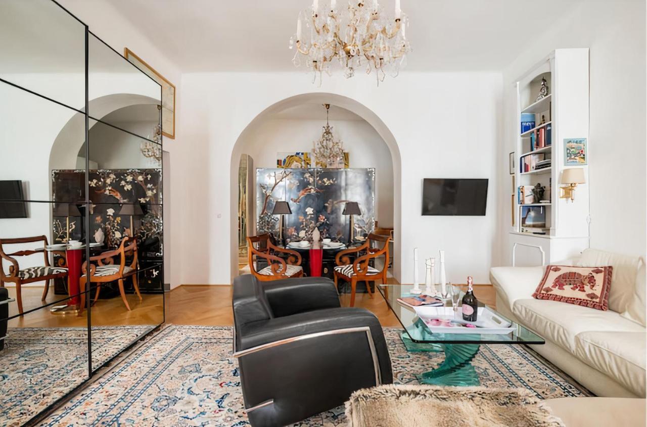Imperial Gem . Flamboyant Studio . Heart Of