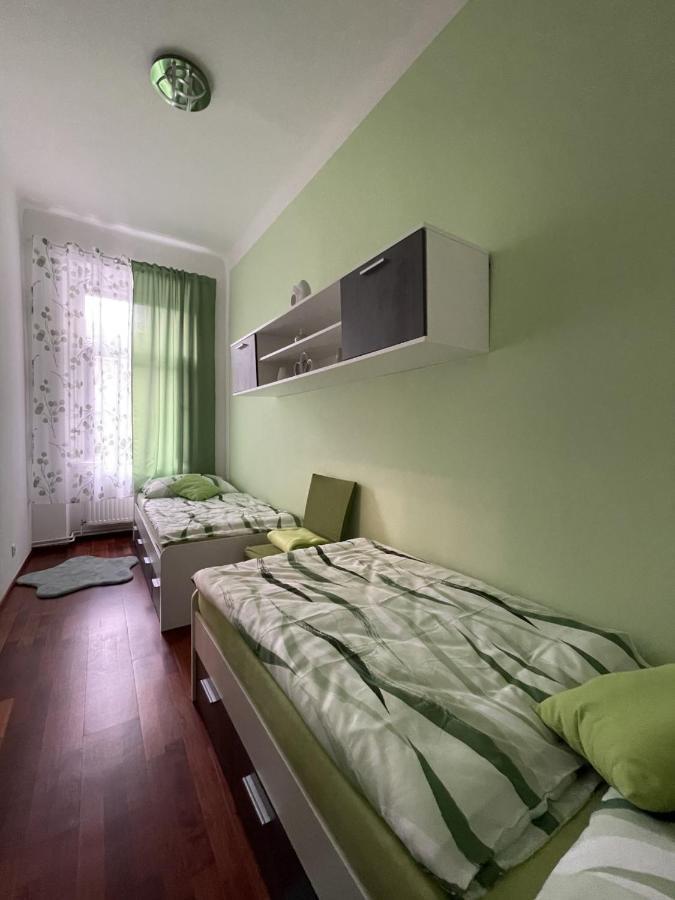 Apartment Neu-mobliertes Nahe Zentrum