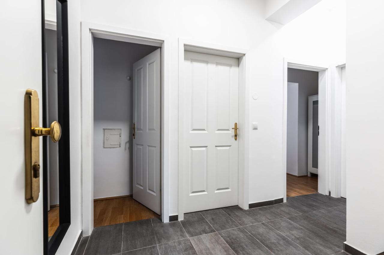 Stylish Designed In A Location * Vienna