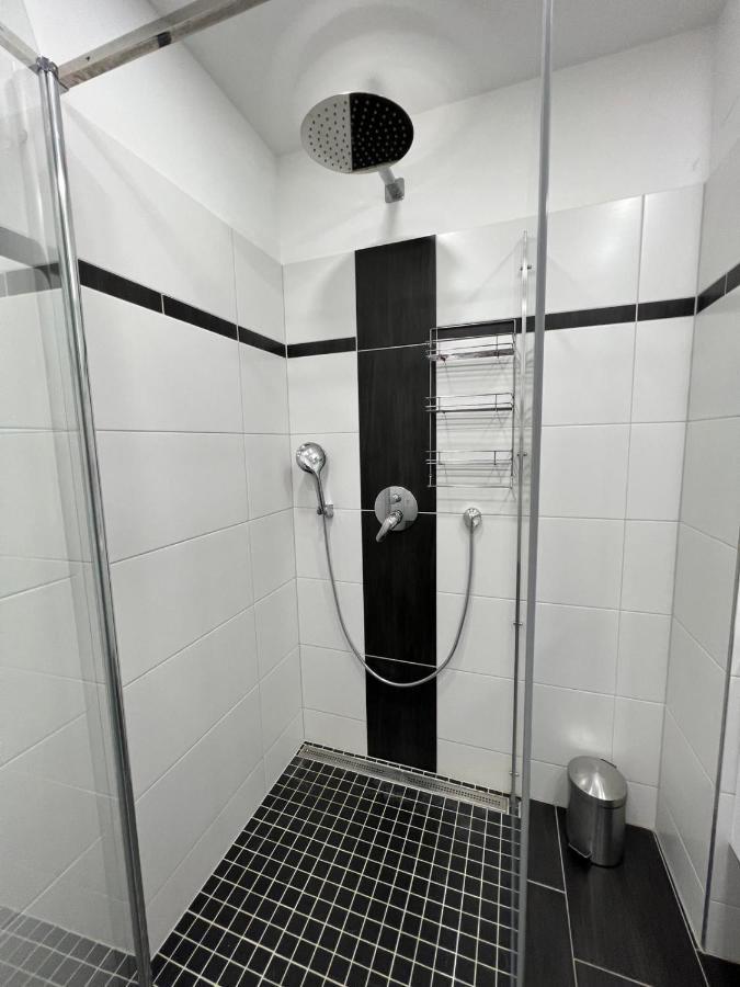 Monterey Apartment Vienna