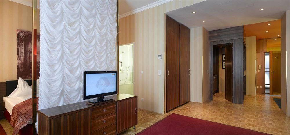 Living An Der Oper Hotel Vienna