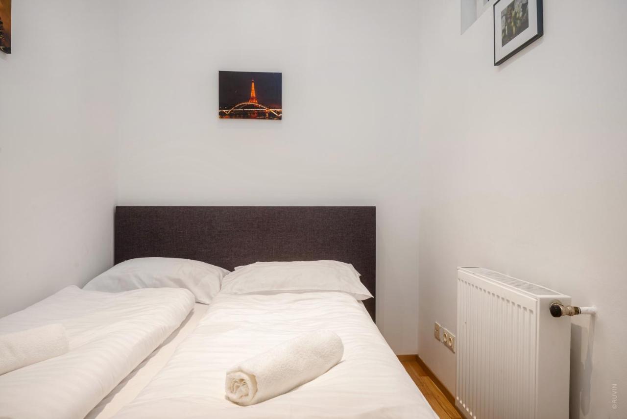 Excellent 2br Apt. Central And Close To The Danube *
