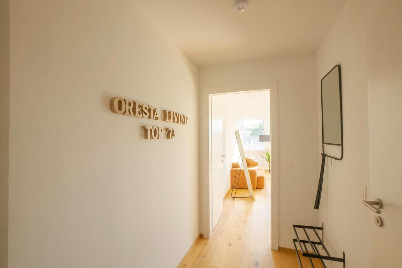 Orestaliving - Penthouse In 2nd District With View Vienna