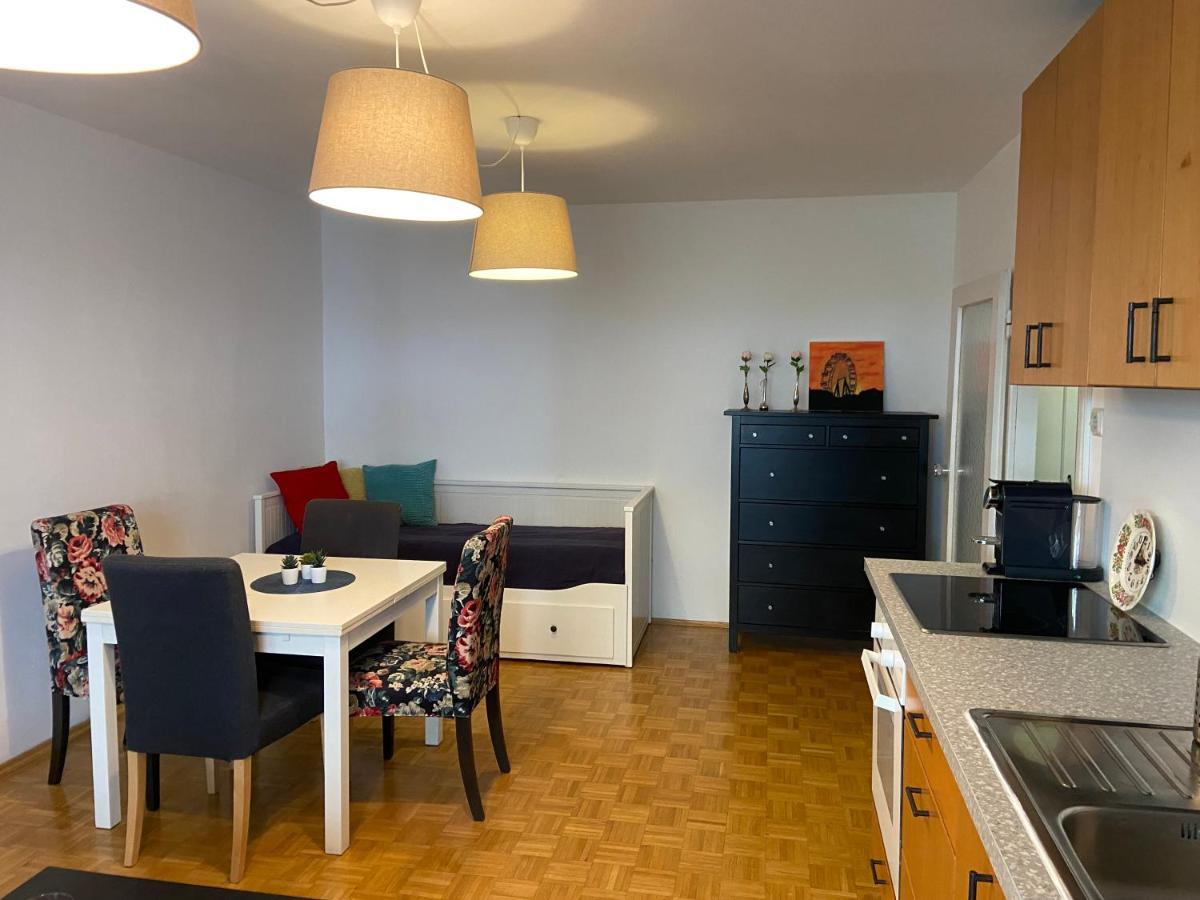 Apartment In 3