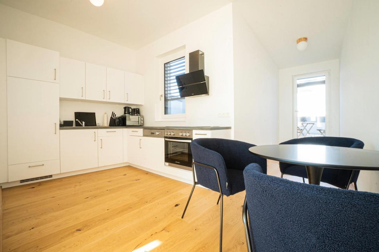 Orestaliving - Penthouse In 2nd District With View Apartment *