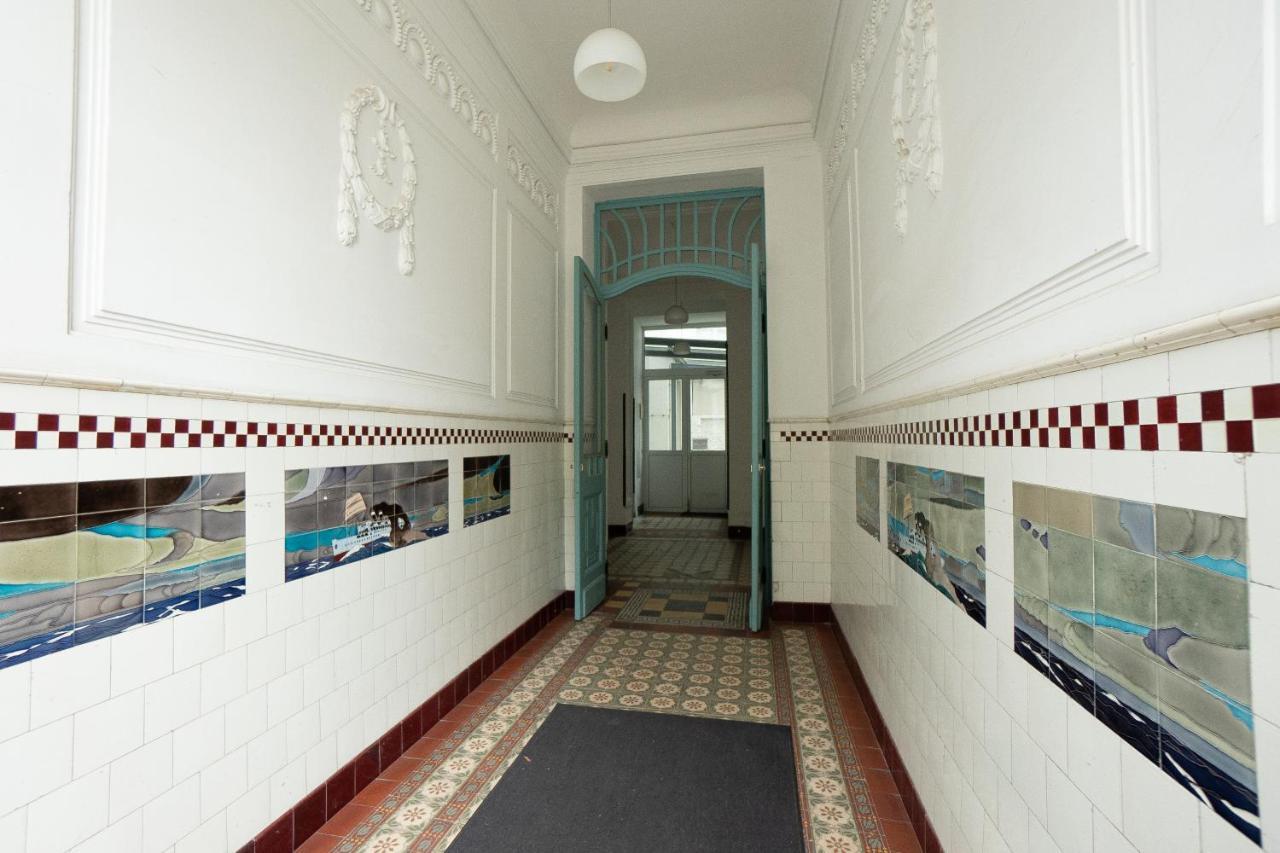 Apartment In The Area. 5 Minute's Walk To The Danube.
