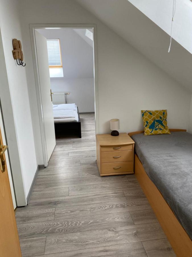 Lizzi Guest house