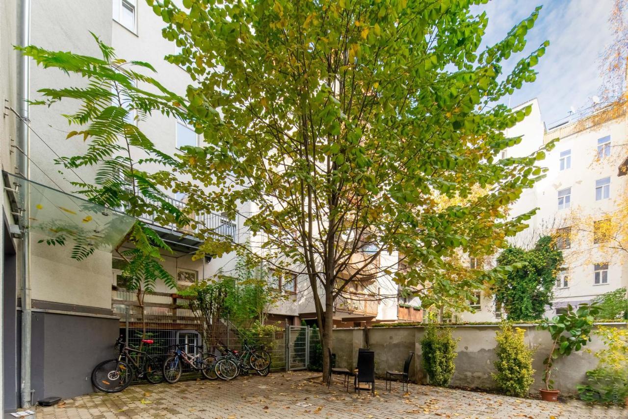 Apartment Excellent 2br Apt. Central And Close To The Danube