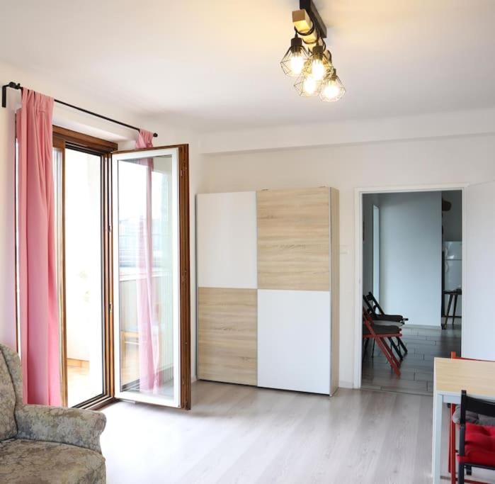 Nr 1 With 2 Balconies 3 Bedrooms Near Main Train Station * Wien