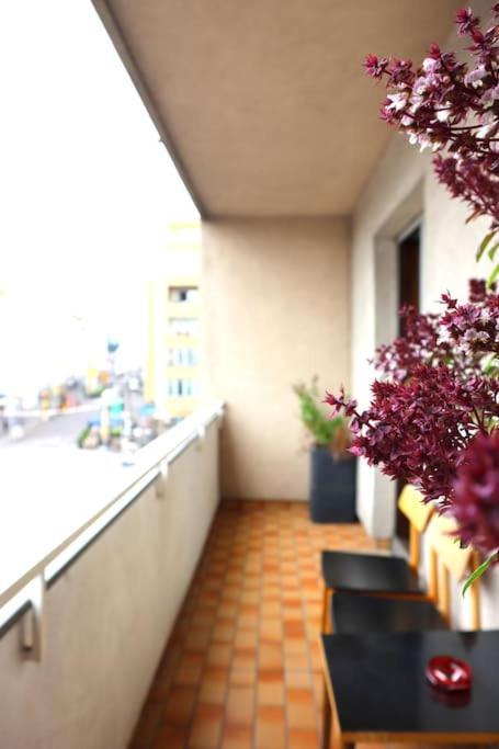 Nr 1 With 2 Balconies 3 Bedrooms Near Main Train Station Apartment *