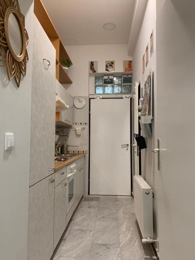 Centrally And Apartment *