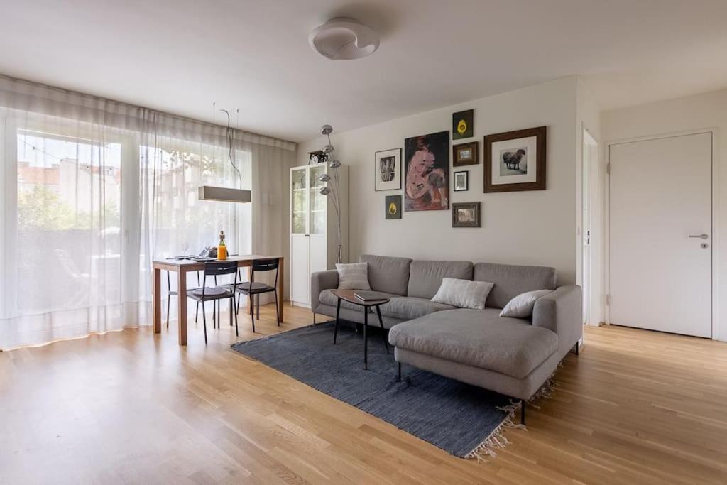 Dream - And Quiet With Ac And Free Parking Garage *