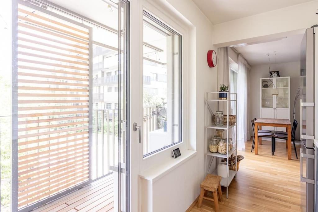 Apartment Dream - And Quiet With Ac And Free Parking Garage