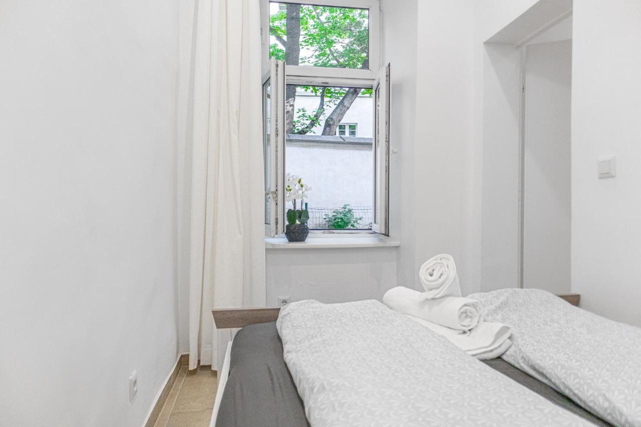 9 Min From Center - Beautiful Near U1 Reumannplatz * Viena