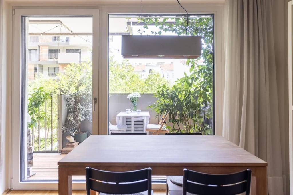 Apartment Dream - And Quiet With Ac And Free Parking Garage