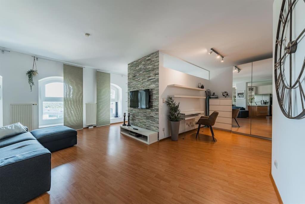 Spektakulaeres ✩ 7. Stock ✩ Kostenlose Parkgarage Apartment Wien