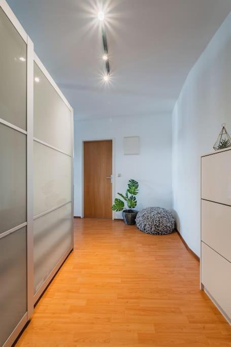 Spektakulaeres ✩ 7. Stock ✩ Kostenlose Parkgarage Apartment *