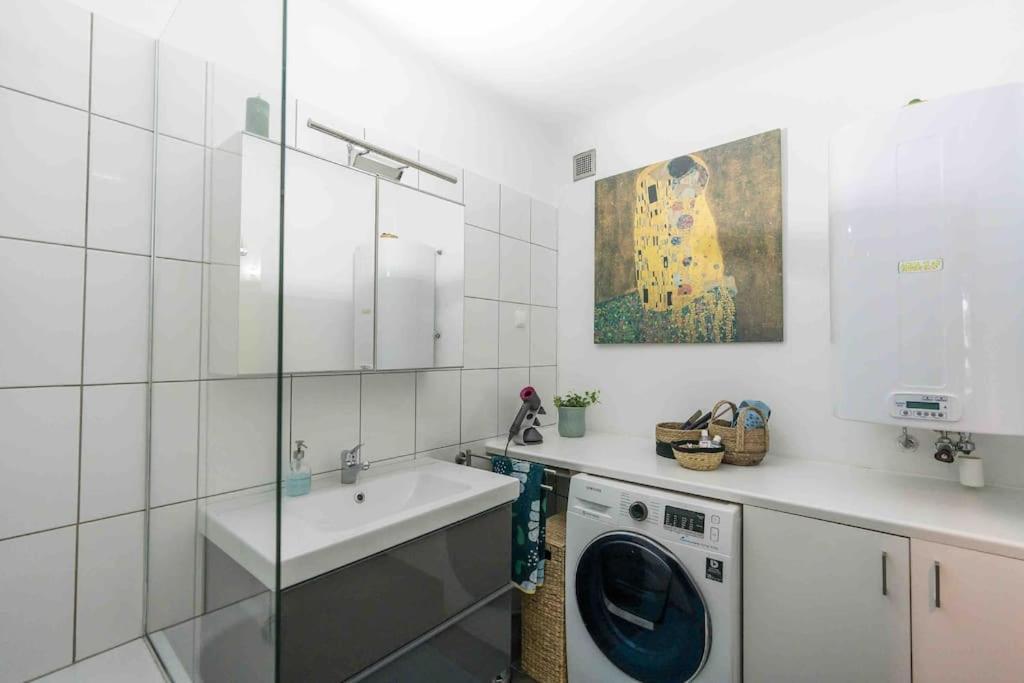 Cozy And Stylish Near Schoenbrunn Castle Apartment Vienna